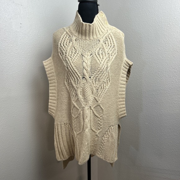 BCBG Maxazria Oversized Sweater Vest Women's XS/S Cream Cable Knit Button Detail - Picture 1 of 8